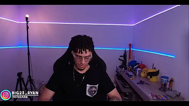 bigryann23 Show Webcam