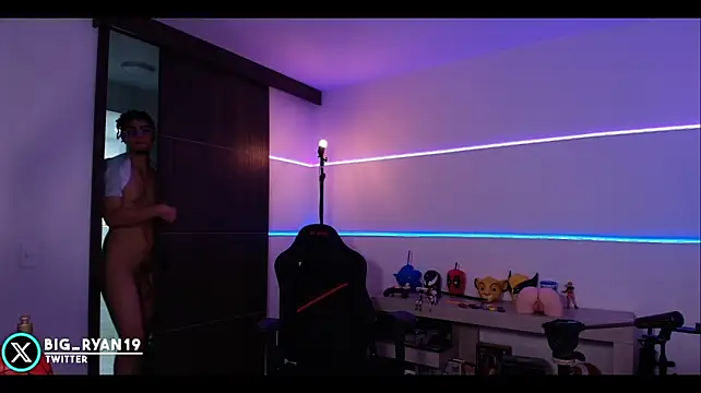 bigryann23 Шоу с уебкамера