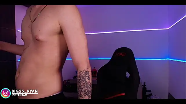 bigryann23 Webcam Show