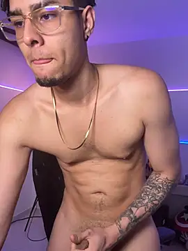 bigryann23 Webcam Show
