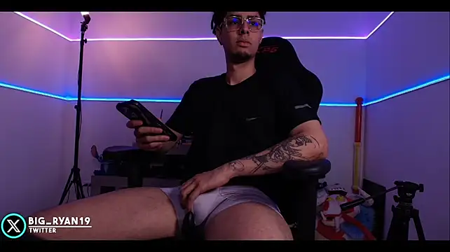 bigryann23's Webcam Show