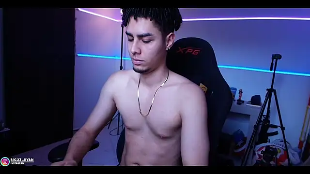 bigryann23 Webcam Show