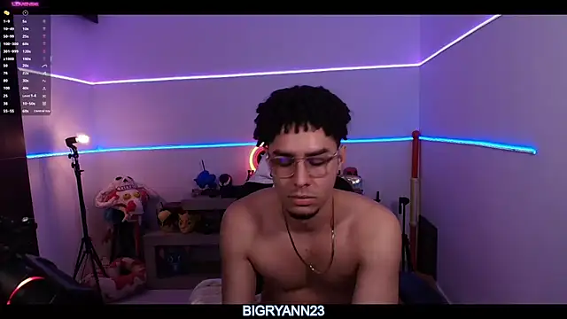 bigryann23 Webcam Show