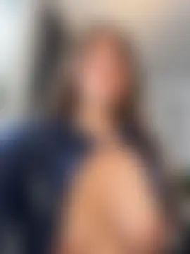 AmelieLaurent_ Adlı Modelin Canlı XXX Sohbeti