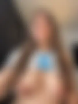הופעת וובקאם של AmelieLaurent_