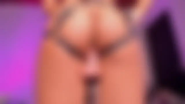 Emmily_Savageのライブチャットルーム