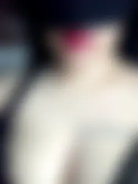Zouzou_sexy Chat Room in diretta