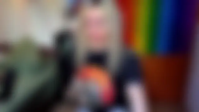 Lori_Myaf: απευθείας σέξι σόου στην κάμερα