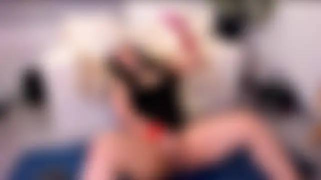Gigi-bom Adlı Modelin Canlı Sohbet Odası