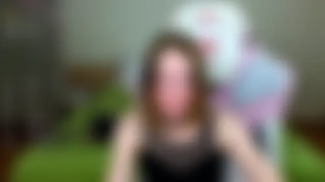 Cowell_Adelina 即時聊天室