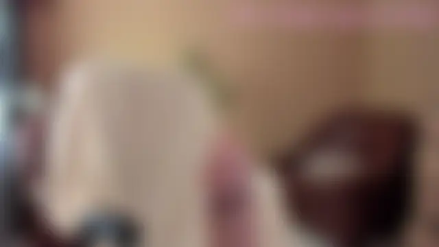 KaylaLaine élő chatszobája