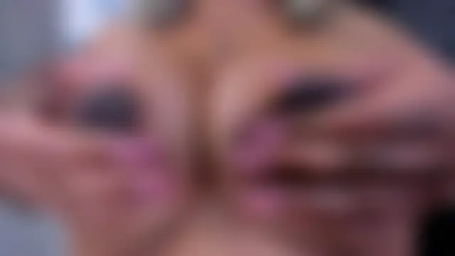 miss_danika – Naživo chatovacia miestnosť