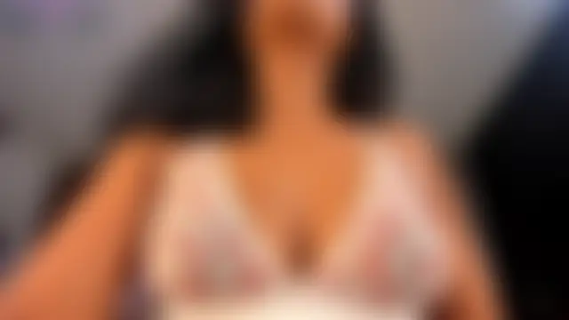 lia_16 élő chatszobája