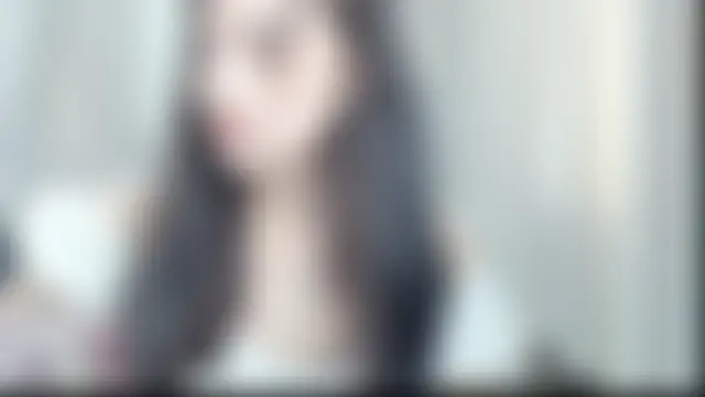 Romy-sweet Adlı Modelin Canlı Sohbet Odası