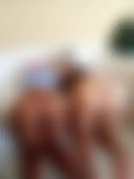 CaramelLesbianFemmXXX25: онлайн-чат