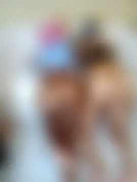 CaramelLesbianFemmXXX25 Chat Room in diretta