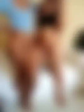 CaramelLesbianFemmXXX25 লাইভ চ্যাট রুম