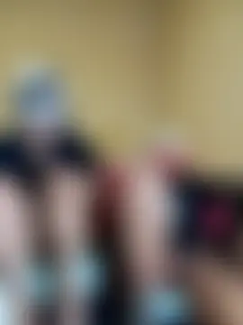 CaramelLesbianFemmXXX25 Live Chatraum