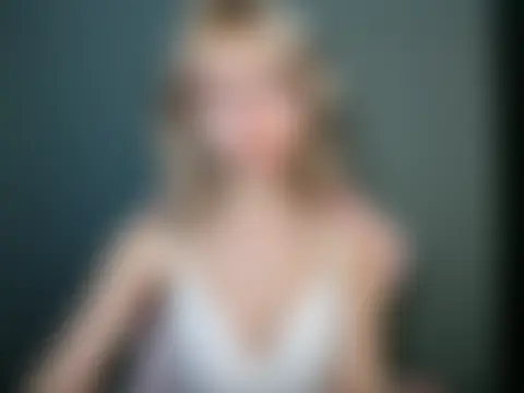 Pokój czatu na żywo – LuciaYoung