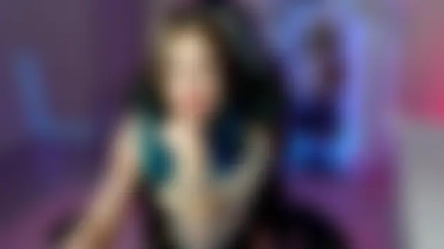 Živá chatovací místnost QueenAliceX
