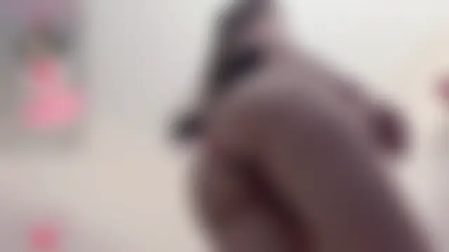 qiqi-- Live chatroom