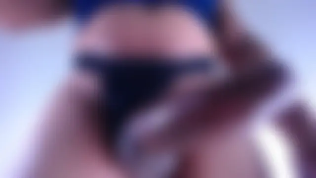 Queenvalery21cm: απευθείας σέξι σόου στην κάμερα