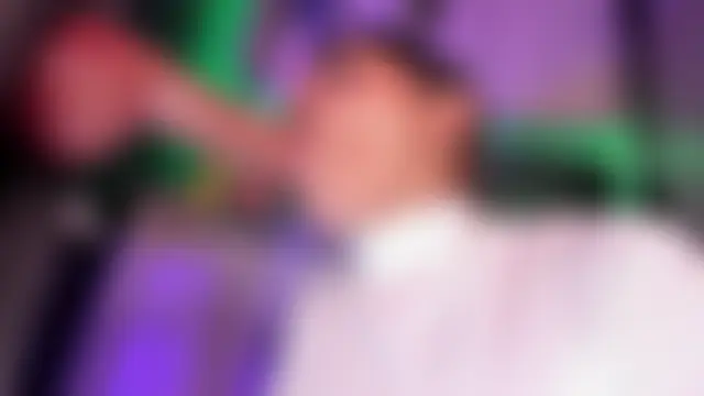 LaureenHills Live Chatrum