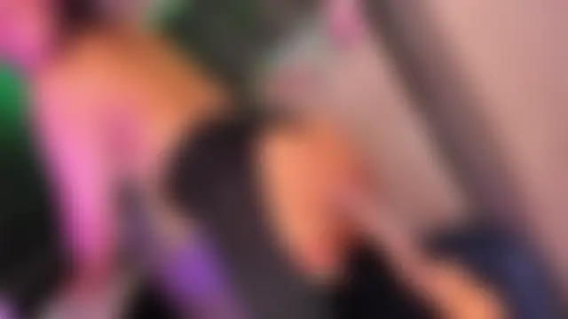 LaureenHills Ruang Obrolan Langsung