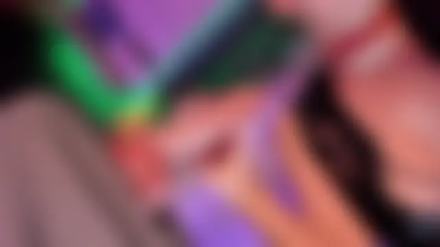 Chat soba uživo modela LaureenHills