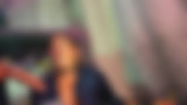 LaureenHills' Live Webcam Chat