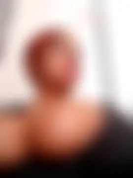 Busty_Bambi – Naživo chatovacia miestnosť