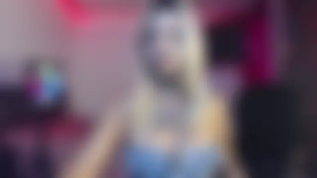 aliceesmith Adlı Modelin Canlı Sohbet Odası