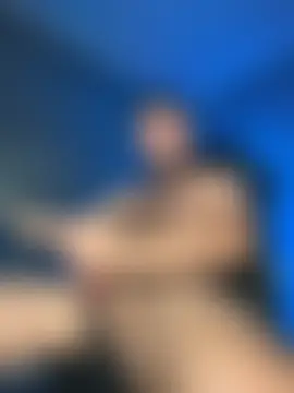 CLOUDYJULIUS 在線直播表演