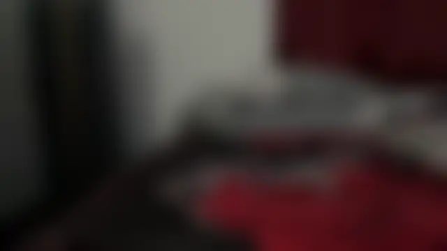 pantslesstraveler_plt's Live Chat Room