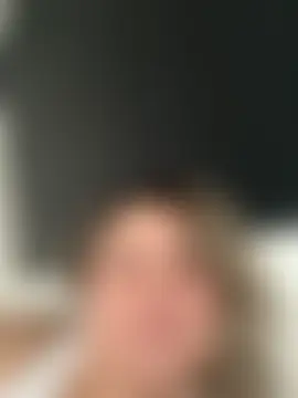 MikyVesela Live Chatraum