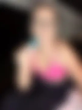 Jade_Emeraud élő chatszobája