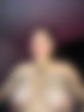 Kym_Owens Chat Room in diretta