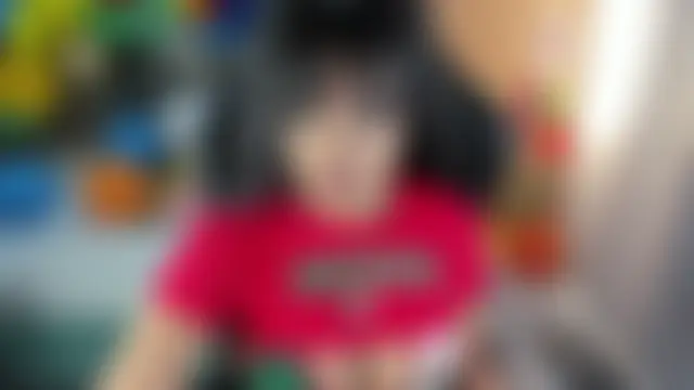 Lili_16's Webcam Show