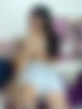 baby_liz01 Adlı Modelin Canlı Sohbet Odası