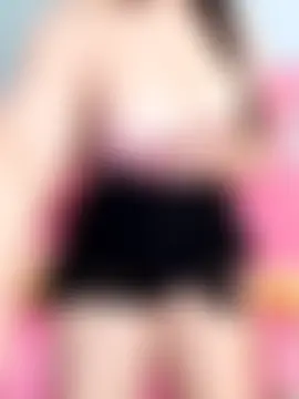 Show modela DIVA_INJI na web-kameri