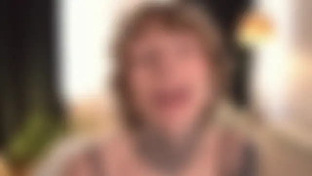 ifuckingtoy_'s Live Chat Room