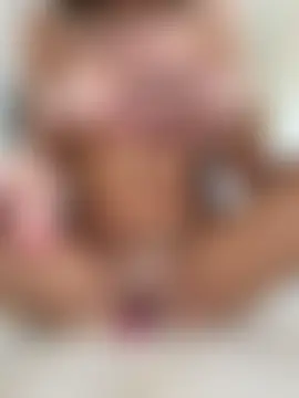 Hott_Lolla élő chatszobája