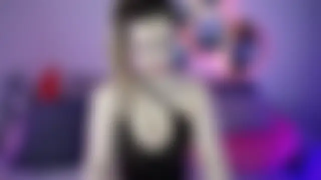 SabrinViolet élő chatszobája