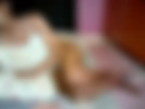 Queen_petite_ – Naživo chatovacia miestnosť