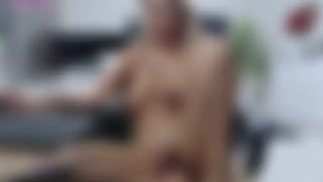 KattyeFox Adlı Modelin Canlı Sohbet Odası