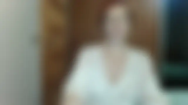 LoraLoraMay's Live Chat Room