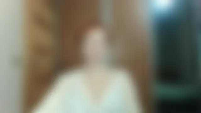 LoraLoraMay élő chatszobája