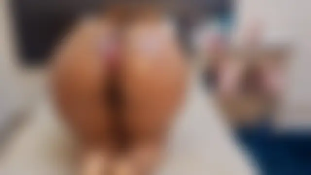 GiantBootyMilf's Webcam Show