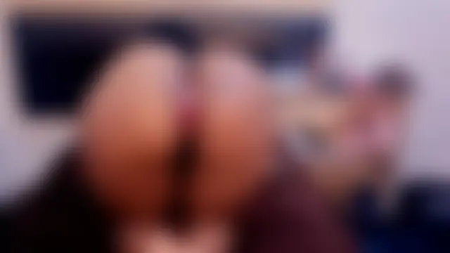 GiantBootyMilf's Live XXX Chat