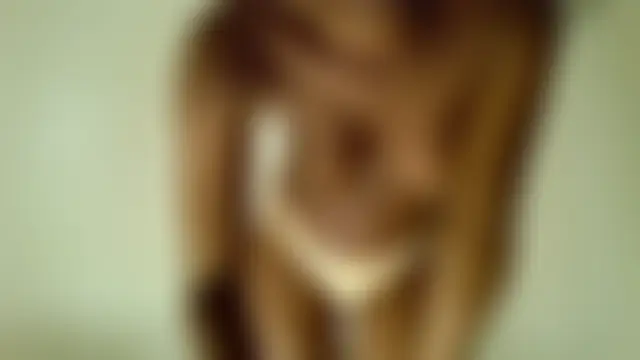 חדר צ'אט בשידור חי של Yours_little_secret